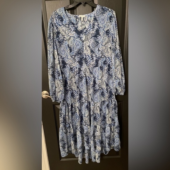 Joie Dresses & Skirts - Joie Paisley Tiered Maxie Dress SZ Medium